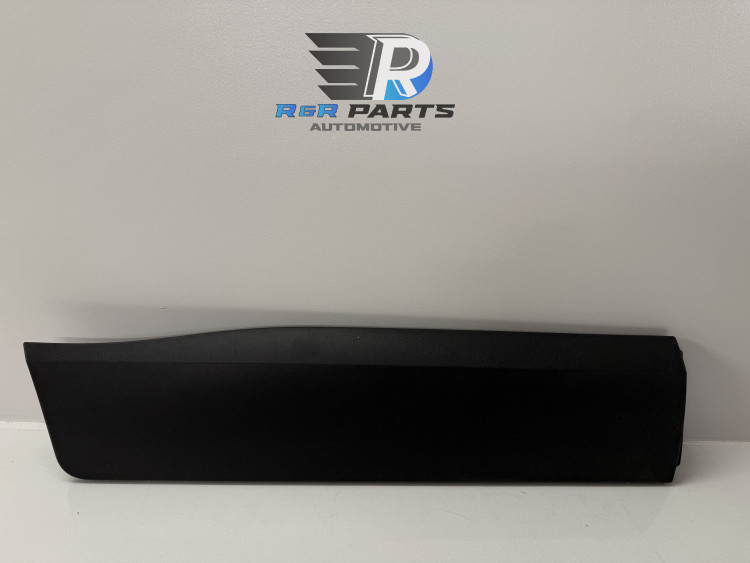 Stootlijst achterportier rechts - Opel Crossland X - OEM: 13482101
