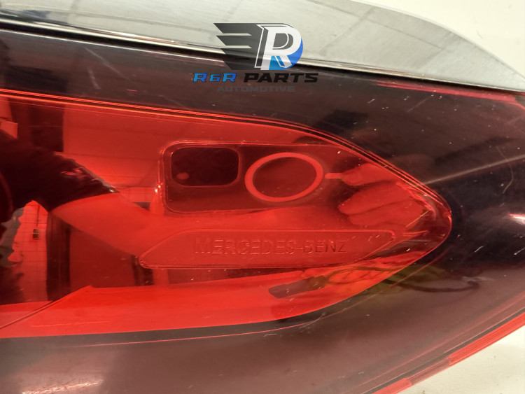 Achterlicht rechts - buitenste gedeelte - Mercedes GLC 6/19- (X253) - OEM: A2539060702