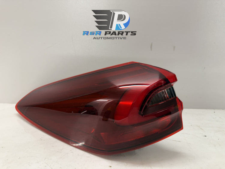 Achterlicht links - Buitenste gedeelte - Ford Focus V (1/22-) - OEM: NX7B13405HC