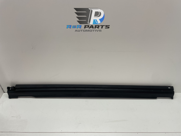 Dorpellijst / zijskirt links - Ongespoten - Volvo XC40 - OEM: 32216802