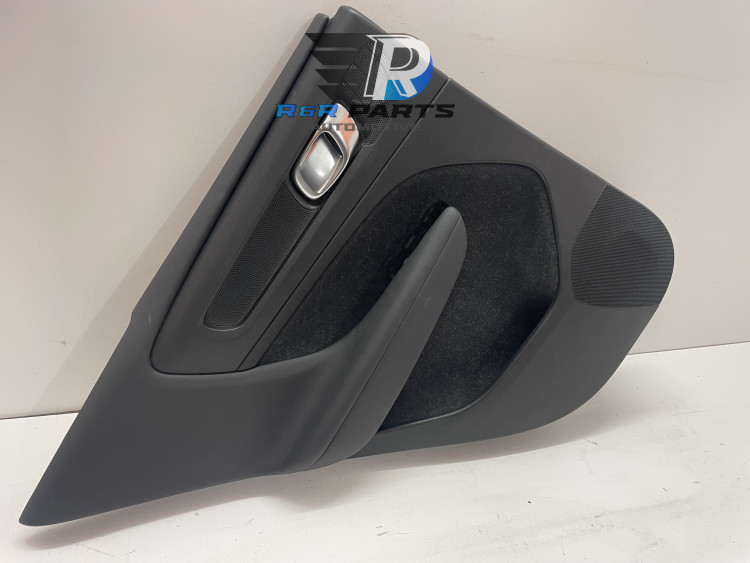Deurbekleding links achter - (Volvo XC40) - OEM: 31407697 / 31407709