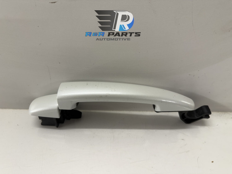 Buitendeurgreep rechts voor - (Peugeot 2008) - OEM: 9681635077