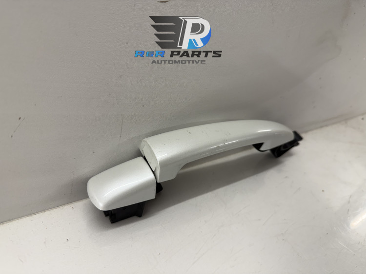 Buitendeurgreep rechts voor - (Peugeot 2008) - OEM: 9681635077
