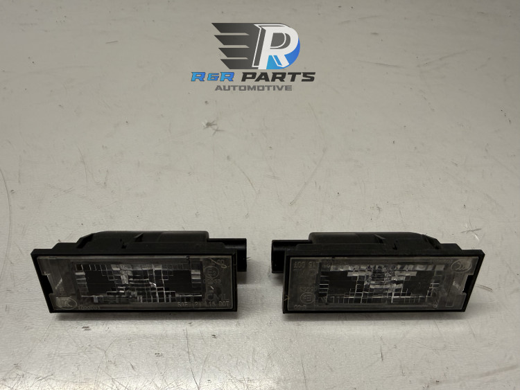 Kentekenverlichting - (Renault / Smart / Opel / N issan / Dacia) - OEM: 8200480127 - Set van 2