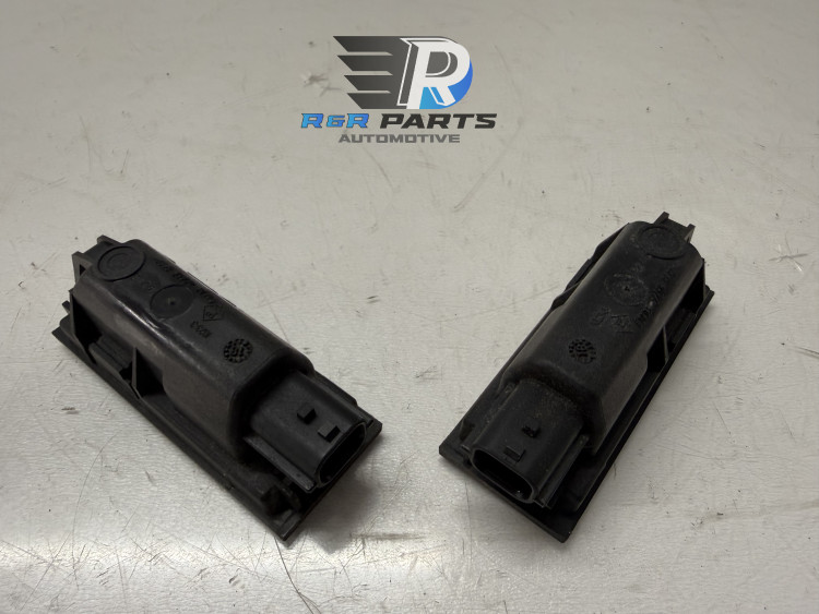 Kentekenverlichting - (Renault / Smart / Opel / N issan / Dacia) - OEM: 8200480127 - Set van 2