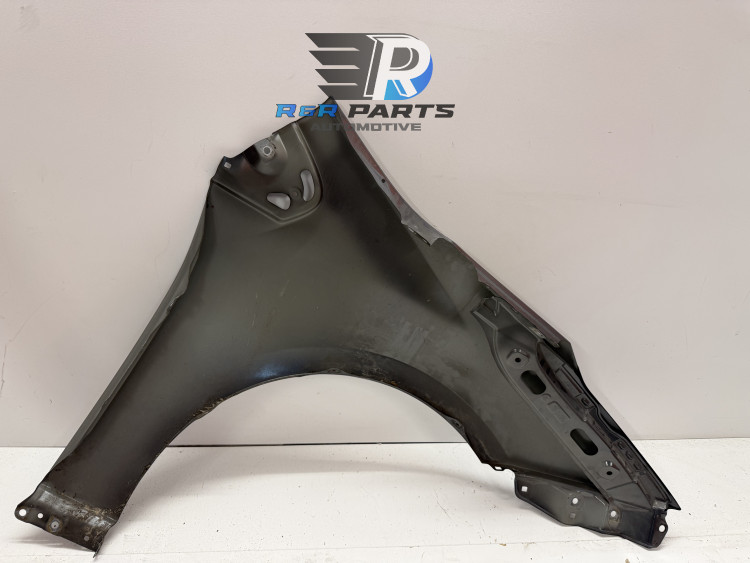 Voorscherm links - Toyota Prius (ZVW5) - OEM: 5380247110