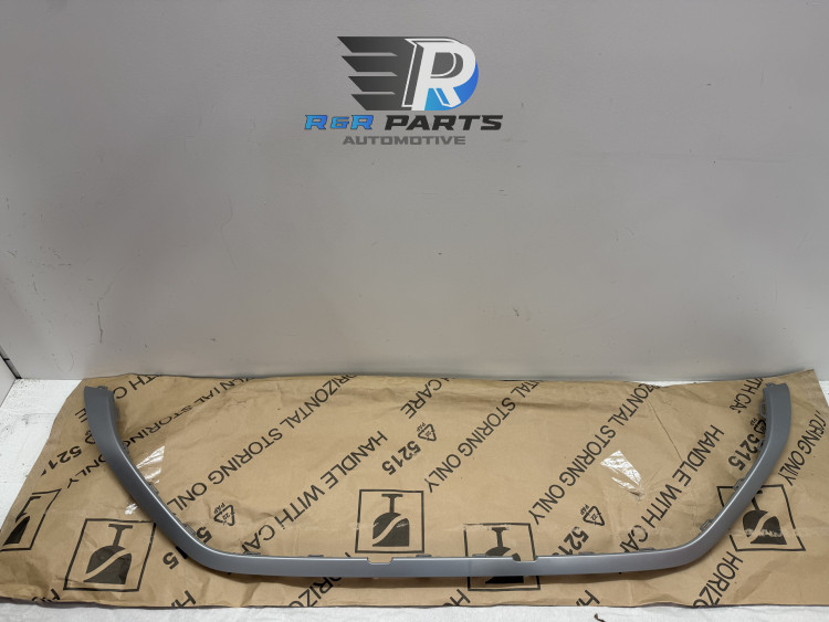Voorbumper sierlijst - Zilver - Vw T-Roc - OEM: 2GA8075322UC