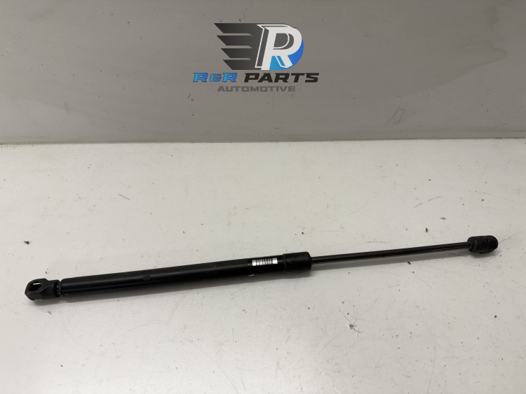Gesveer achterklep - Hyundai i10 - OEM: 817700X000