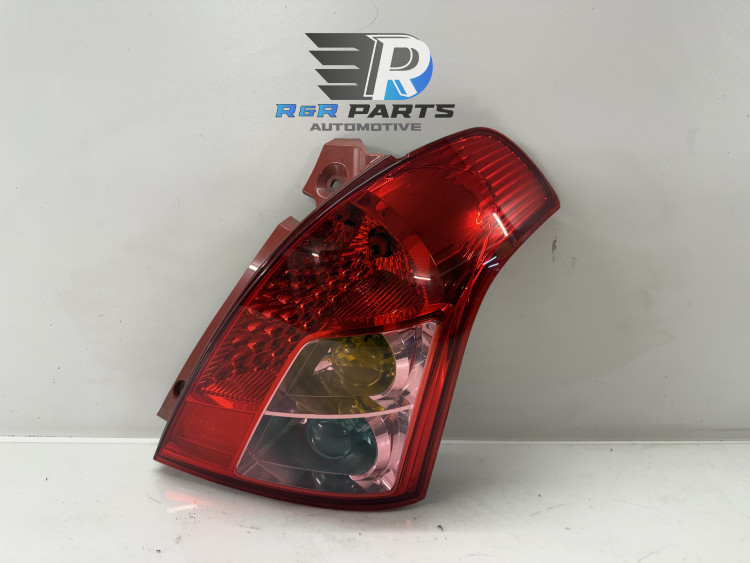 Achterlicht rechts - Helder - Suzuki Swift III - OEM: 3565073K00