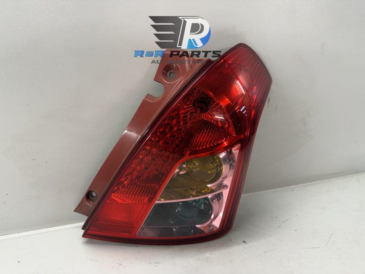 Achterlicht rechts - Helder - Suzuki Swift III - OEM: 3565073K00