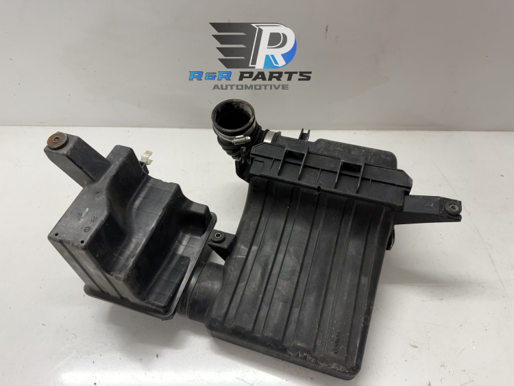 Luchtfilterhuis - Suzuki Swift III - OEM: 1370062J00