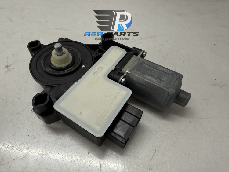 Raammotor rechts voor - 6 Pin - (Vw Transporter T5) - OEM: 7L2959406